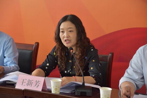 副局長王新芳傳達(dá)區(qū)委會議精神 副局長王新芳傳達(dá)區(qū)委會議精神