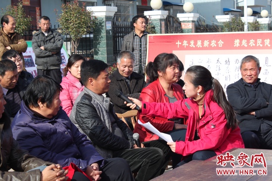 趙村鄉(xiāng)最早參加新農(nóng)合的農(nóng)民代表回憶當初參合時的疑慮，如今的他對新農(nóng)合政策充滿信心