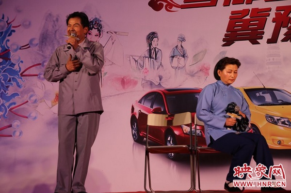 戲曲演員劉海功表演的《月下相會(huì)》經(jīng)典生動(dòng)，詼諧幽默。