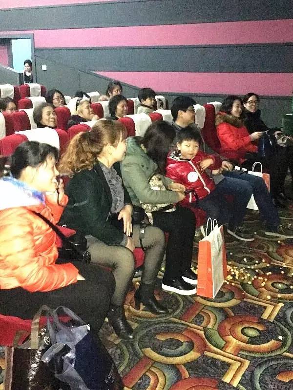 節(jié)日總是開心的，媽媽寶寶永遠是諸女神心中最愛！