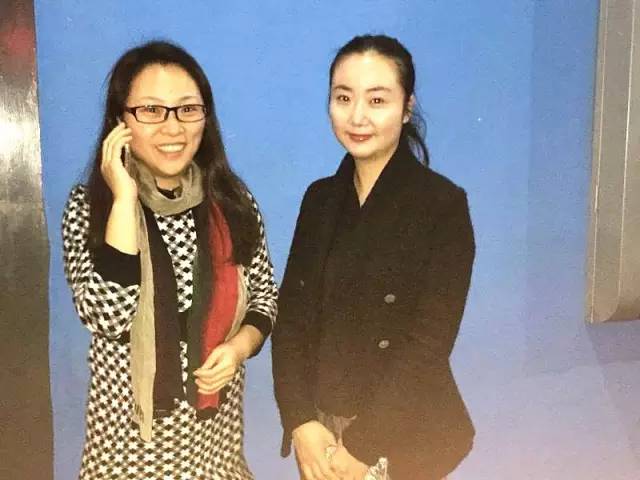 娛樂976主持人丁蘭邀請奧斯卡會堂影城范經理現(xiàn)場連線