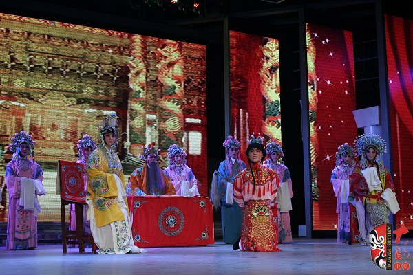 票友版豫劇《三哭殿》精彩上演