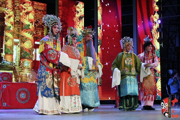 票友版豫劇《三哭殿》精彩上演