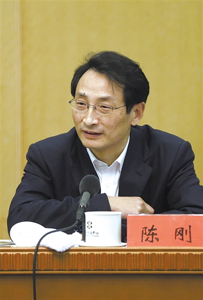 昨日，北京市人大代表、北京市副市長陳剛參與豐臺(tái)團(tuán)小組討論。 新京報(bào)記者 浦峰 攝