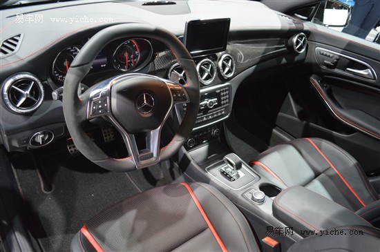 奔馳CLA45 AMG