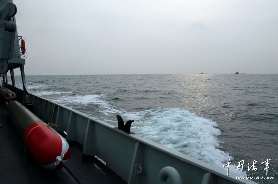 　潛艦對抗