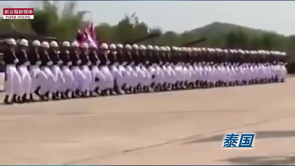 那些年摩托、樹人、斧頭兵上演的有趣閱兵式