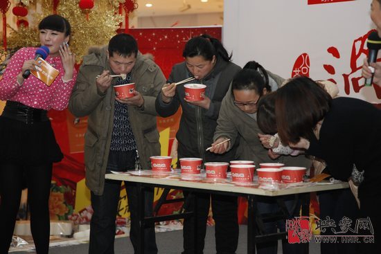 百姓護(hù)照過大年活動(dòng)現(xiàn)場