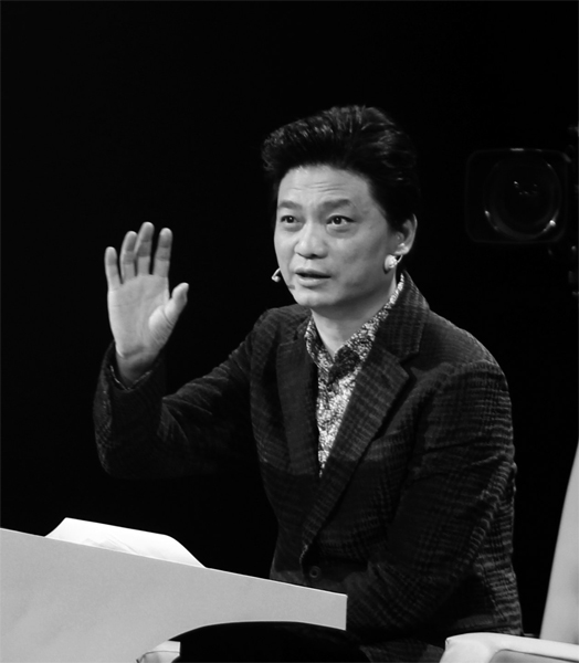 “希望女兒最好永遠(yuǎn)不要交男朋友，最好把父親當(dāng)男朋友?！贝抻涝φf。
