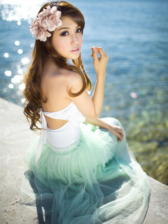 西山居拼了！CJ展Showgirl聘了近百人
